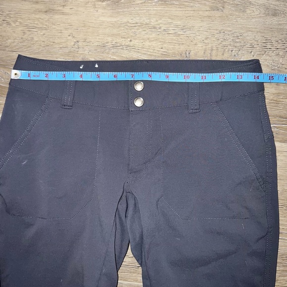 Columbia Saturday Trail Omni Shield Long Shorts Lightweight Size 2 Navy Blue - Picture 16 of 16